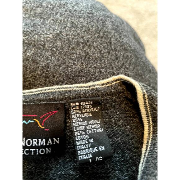 GREG NORMAN Made in Italy Wool Blend V-Neck Sweater.  Men's Size Large - Picture 3 of 3